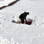 shoveling-17328_640